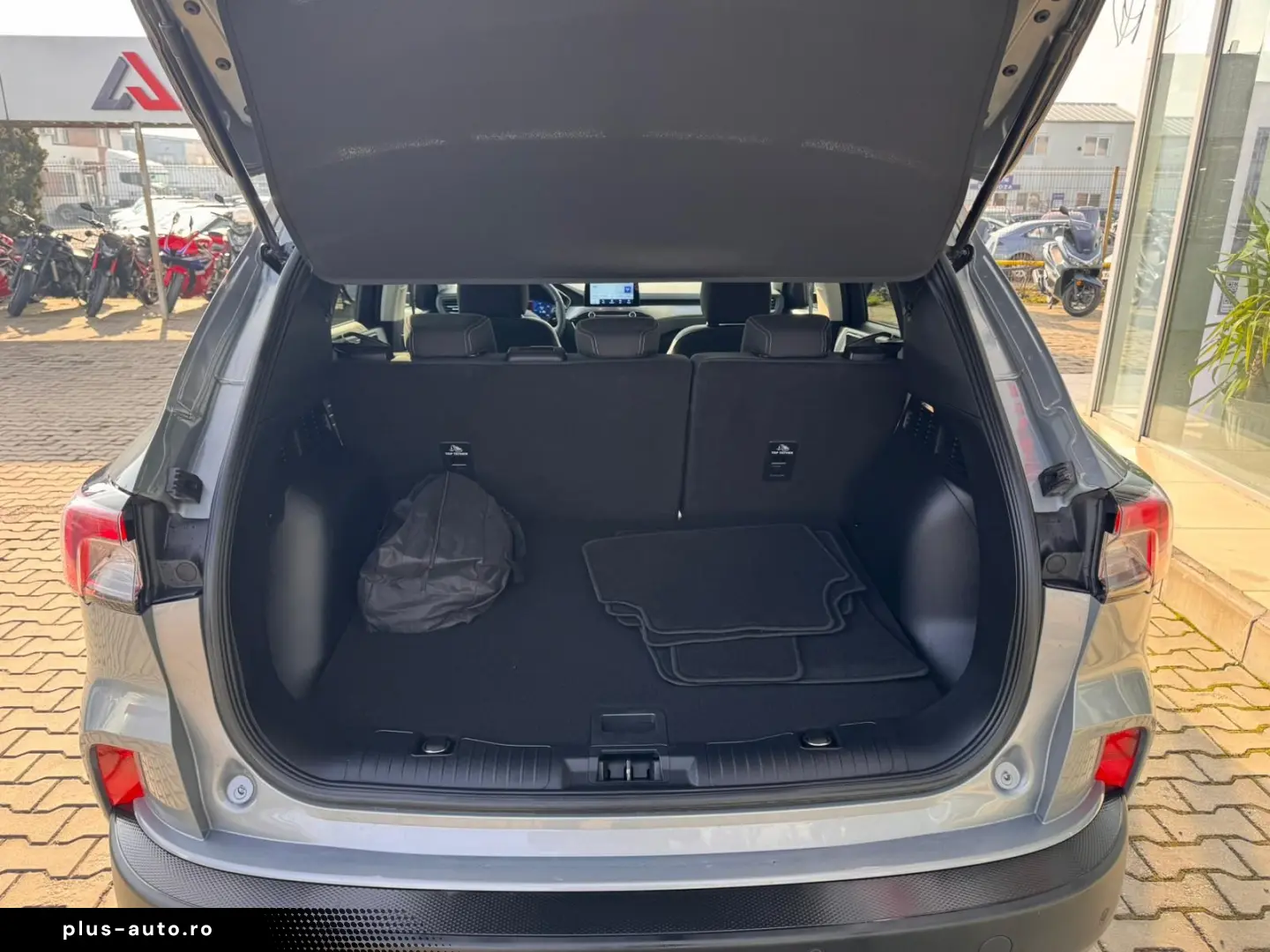 Ford Kuga 2.5 Duratec HEV 190HP TITANIUM CVT