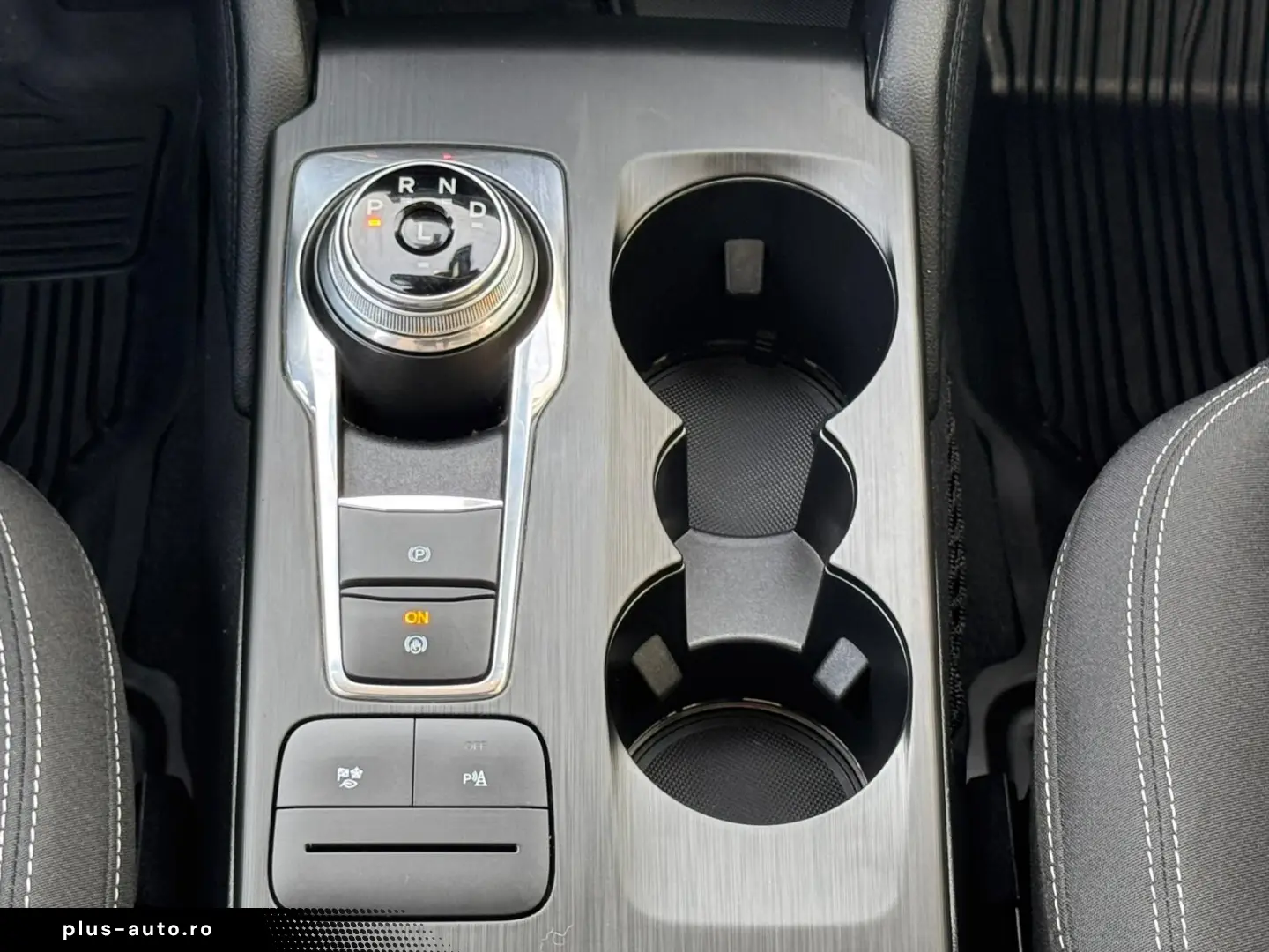 Ford Kuga 2.5 Duratec HEV 190HP TITANIUM CVT