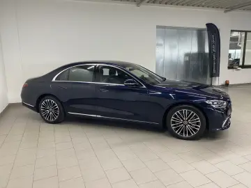 Mercedes-Benz S 580 e 4M DISTRONIC AIRMATIC