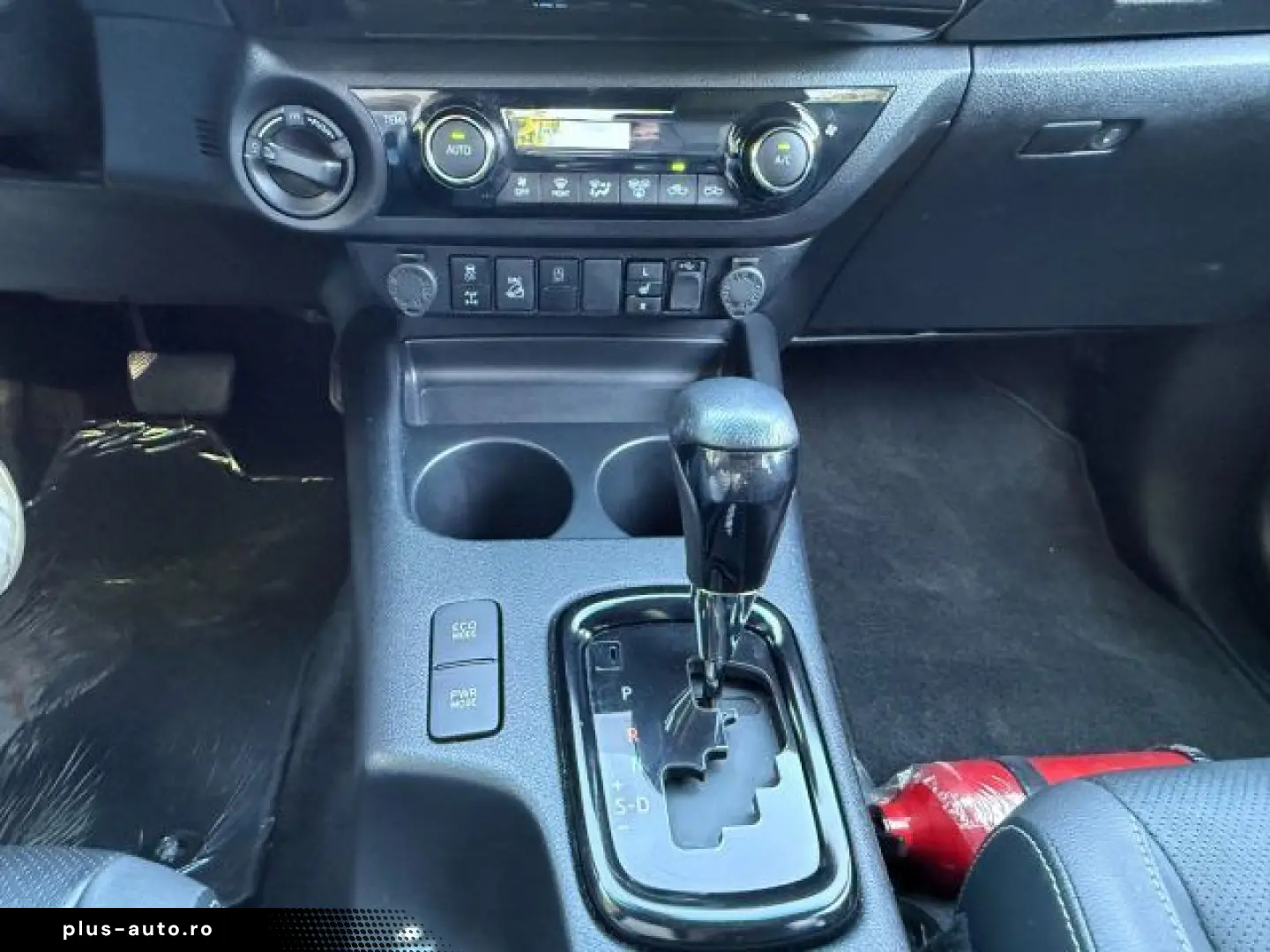 TOYOTA TOYOTA Hilux 2.4 D A T 4WD Double Cab Invincible