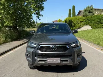 TOYOTA TOYOTA Hilux 2.4 D A T 4WD Double Cab Invincible