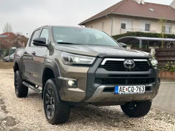TOYOTA Hilux 2.8 D-4D 4X4 DOUBLE INVINCIBLE NET  47490