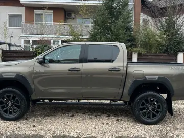 TOYOTA Hilux 2.8 D-4D 4X4 DOUBLE INVINCIBLE NET  47490