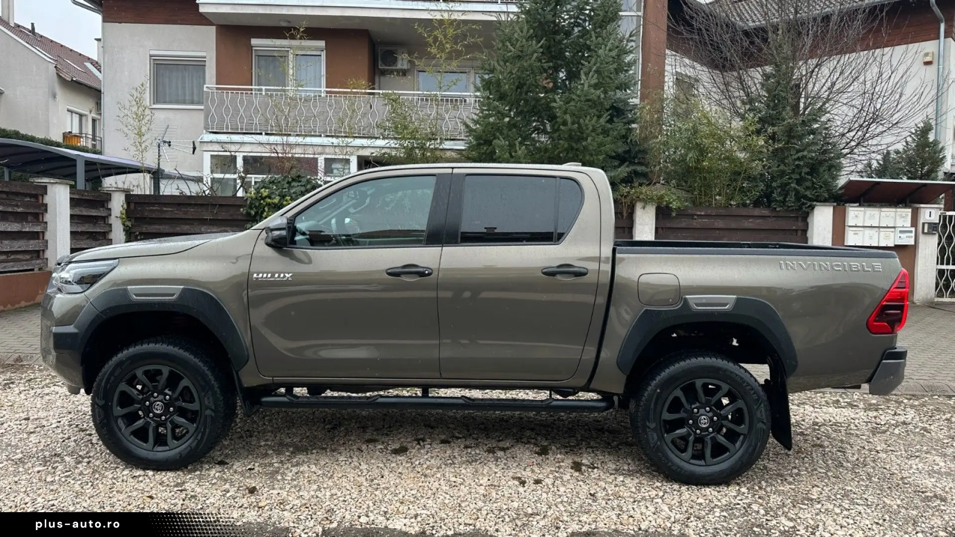 TOYOTA Hilux 2.8 D-4D 4X4 DOUBLE INVINCIBLE NET  47490