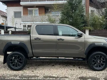 TOYOTA Hilux 2.8 D-4D 4X4 DOUBLE INVINCIBLE NET  47490