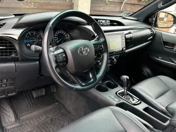 TOYOTA Hilux 2.8 D-4D 4X4 DOUBLE INVINCIBLE NET  47490