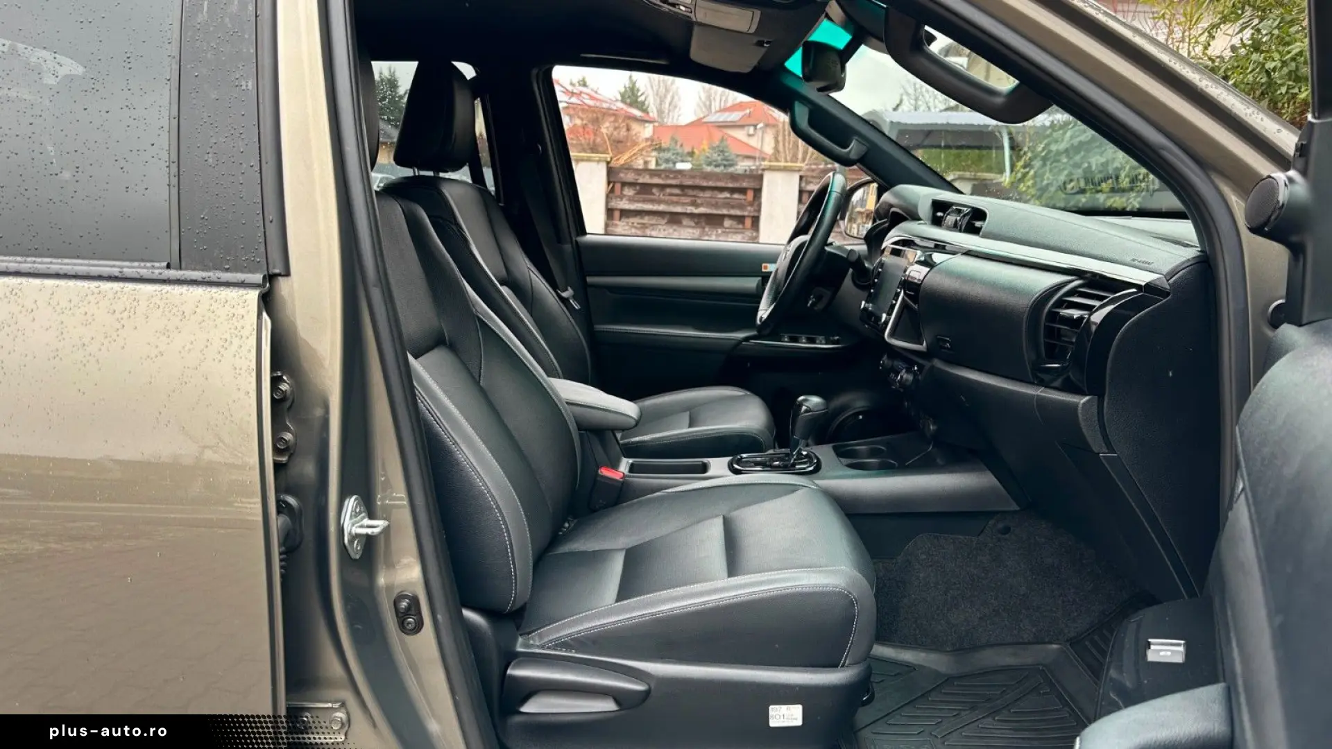 TOYOTA Hilux 2.8 D-4D 4X4 DOUBLE INVINCIBLE NET  47490