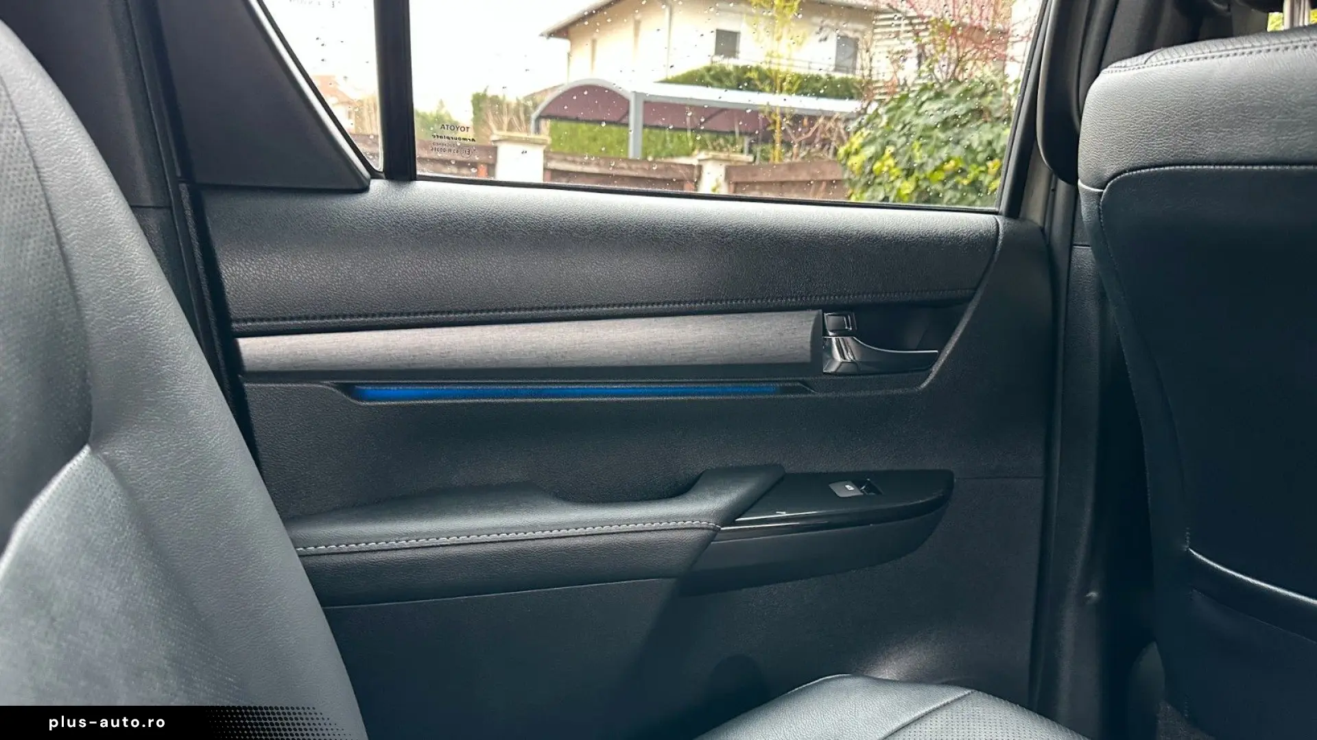 TOYOTA Hilux 2.8 D-4D 4X4 DOUBLE INVINCIBLE NET  47490