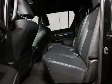 TOYOTA HiLux 4x4 Double Cab Autm. Invincible