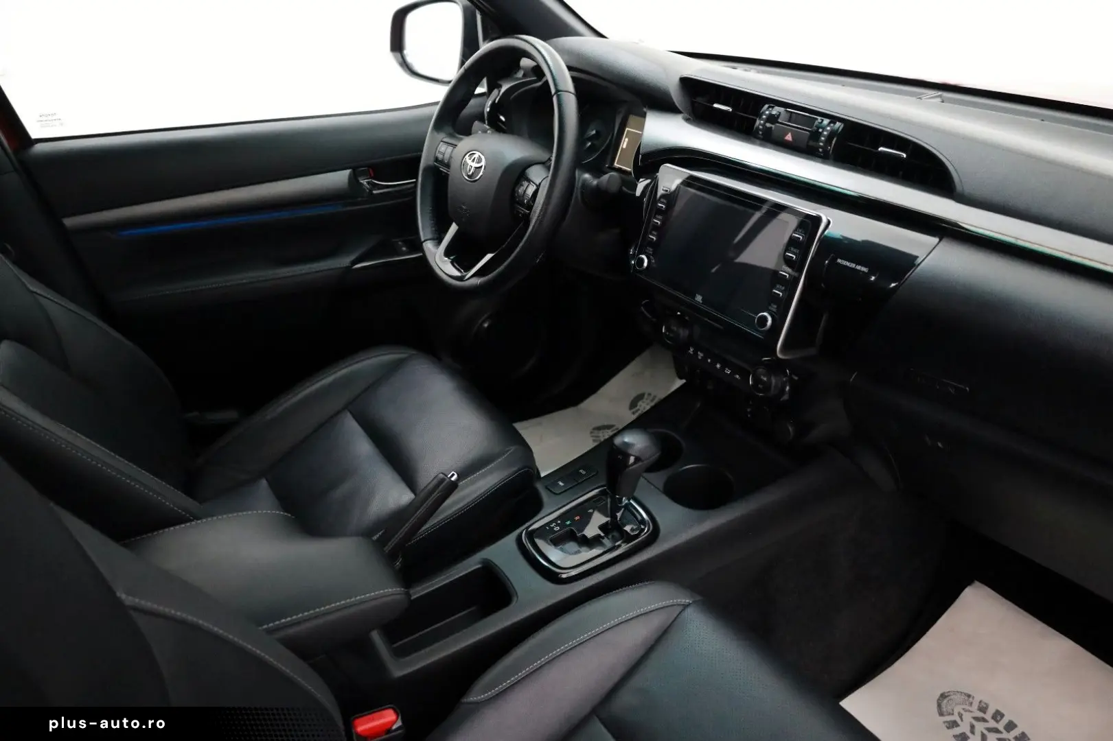 TOYOTA Hilux Invincible ACC Rollo el.AHK Garantie 2028