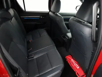 TOYOTA Hilux Invincible ACC Rollo el.AHK Garantie 2028