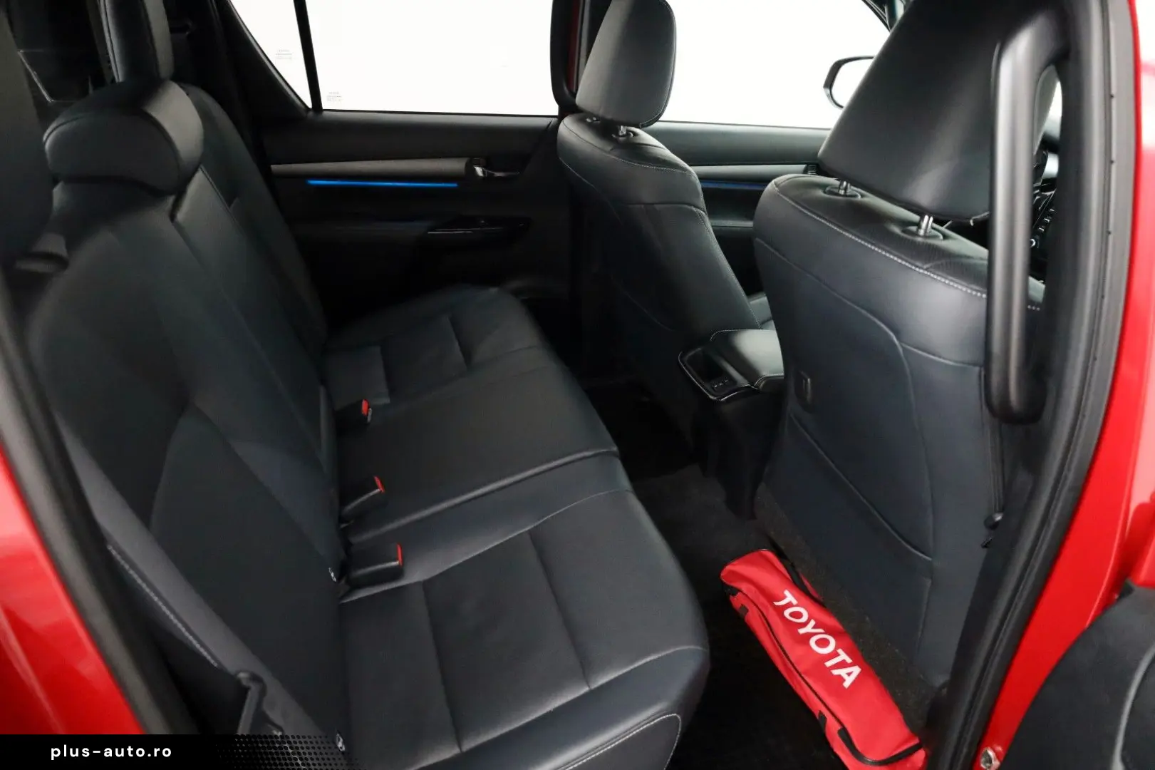 TOYOTA Hilux Invincible ACC Rollo el.AHK Garantie 2028