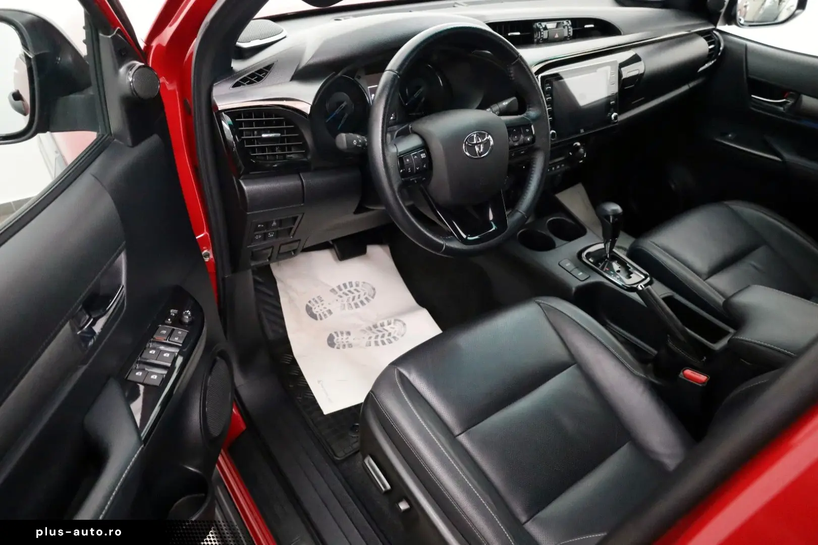 TOYOTA Hilux Invincible ACC Rollo el.AHK Garantie 2028