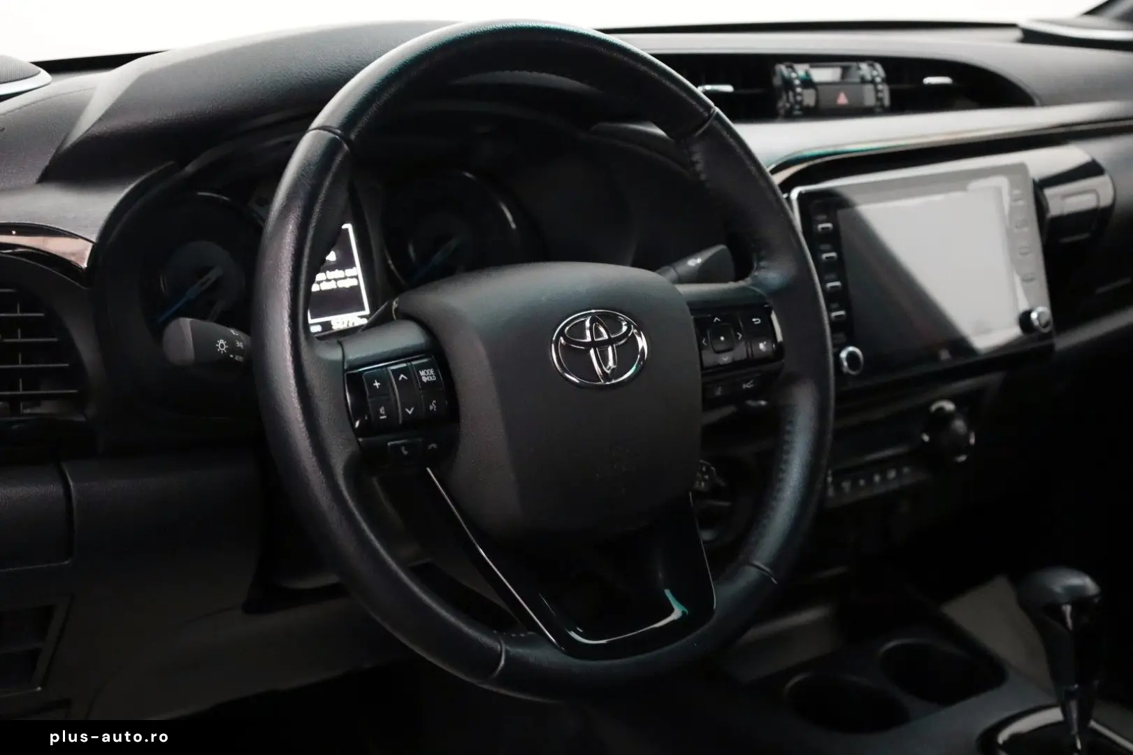 TOYOTA Hilux Invincible ACC Rollo el.AHK Garantie 2028