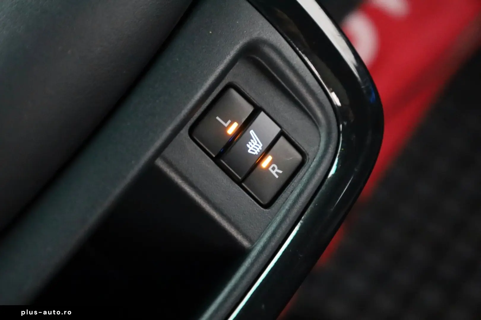 TOYOTA Hilux Invincible ACC Rollo el.AHK Garantie 2028