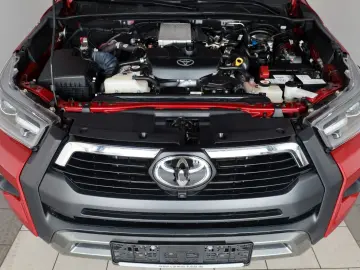 TOYOTA Hilux Invincible ACC Rollo el.AHK Garantie 2028