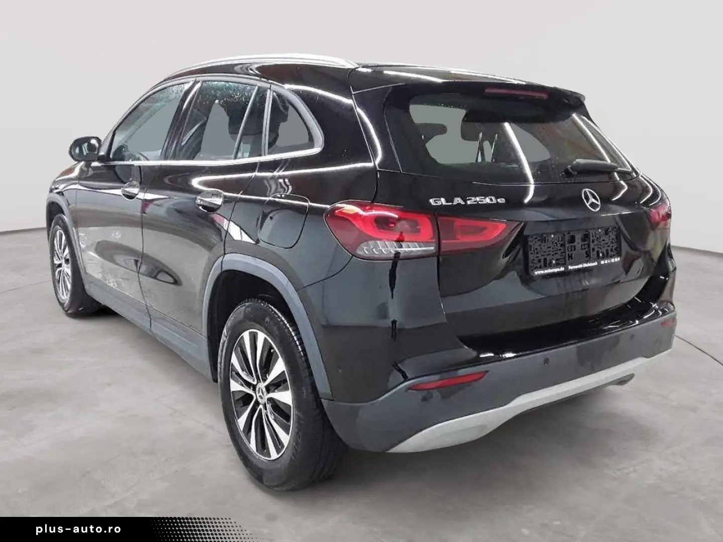 MERCEDES-BENZ GLA 250 e 8G-DCT Style Navi