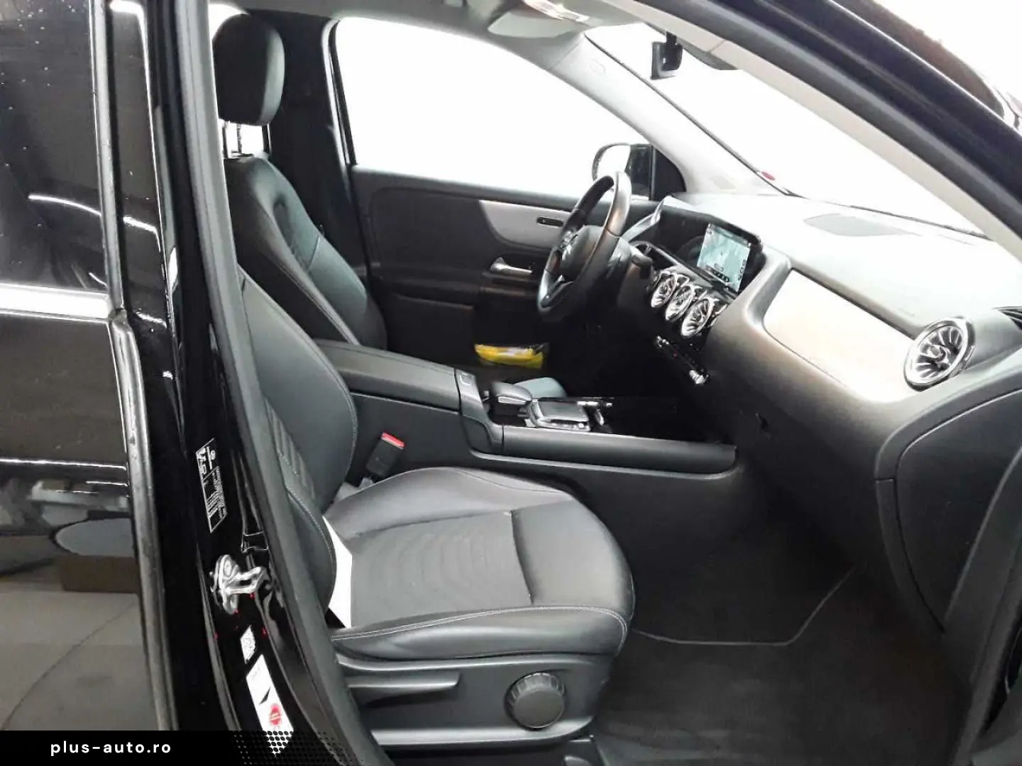 MERCEDES-BENZ GLA 250 e 8G-DCT Style Navi