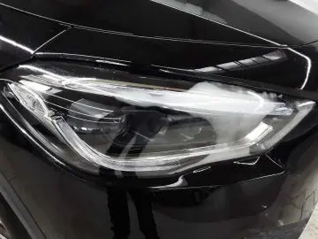 MERCEDES-BENZ GLA 250 e 8G-DCT Style Navi