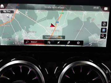 MERCEDES-BENZ GLA 250 e 8G-DCT Style Navi