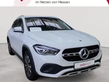 MERCEDES-BENZ GLA 250 e 8G-DCT Style BusiP LED SHZ