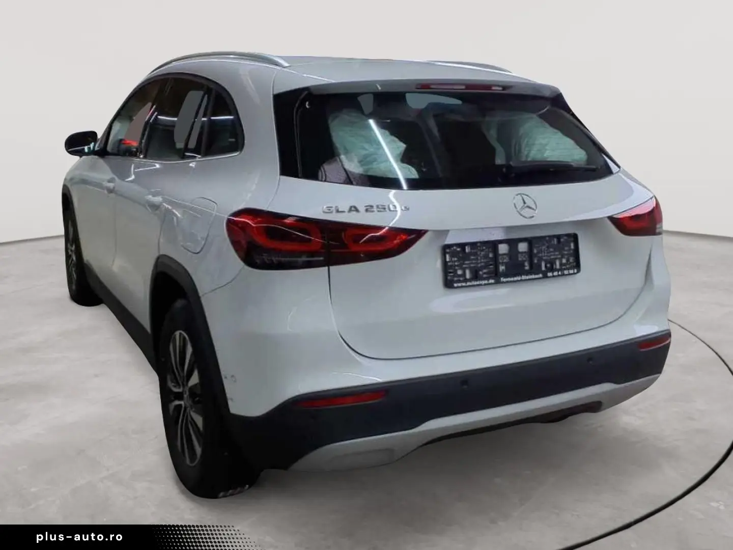 MERCEDES-BENZ GLA 250 e 8G-DCT Style BusiP LED SHZ