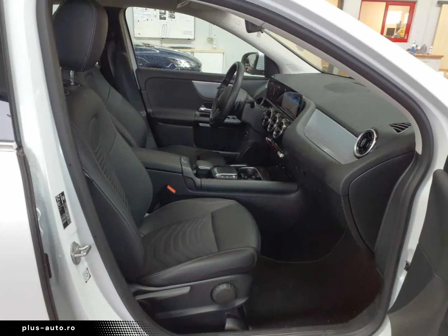 MERCEDES-BENZ GLA 250 e 8G-DCT Style BusiP LED SHZ