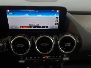 MERCEDES-BENZ GLA 250 e 8G-DCT Style BusiP LED SHZ