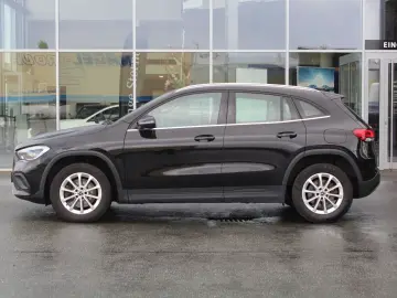 MERCEDES-BENZ GLA 250 e Style  AHK LED KAMERA AMBIENTEB.