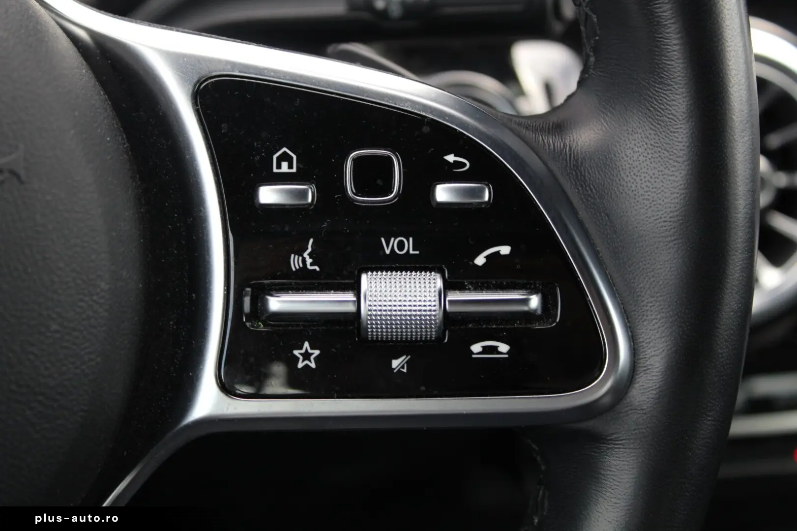 MERCEDES-BENZ GLA 250 e Style  AHK LED KAMERA AMBIENTEB.