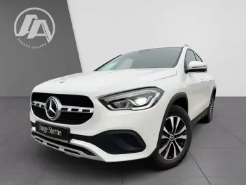MERCEDES-BENZ GLA 250 e Style MBUX LED PDC Kam Apple