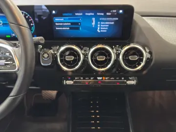 MERCEDES-BENZ GLA 250 e PROGRESSIVE  NAVI-PL