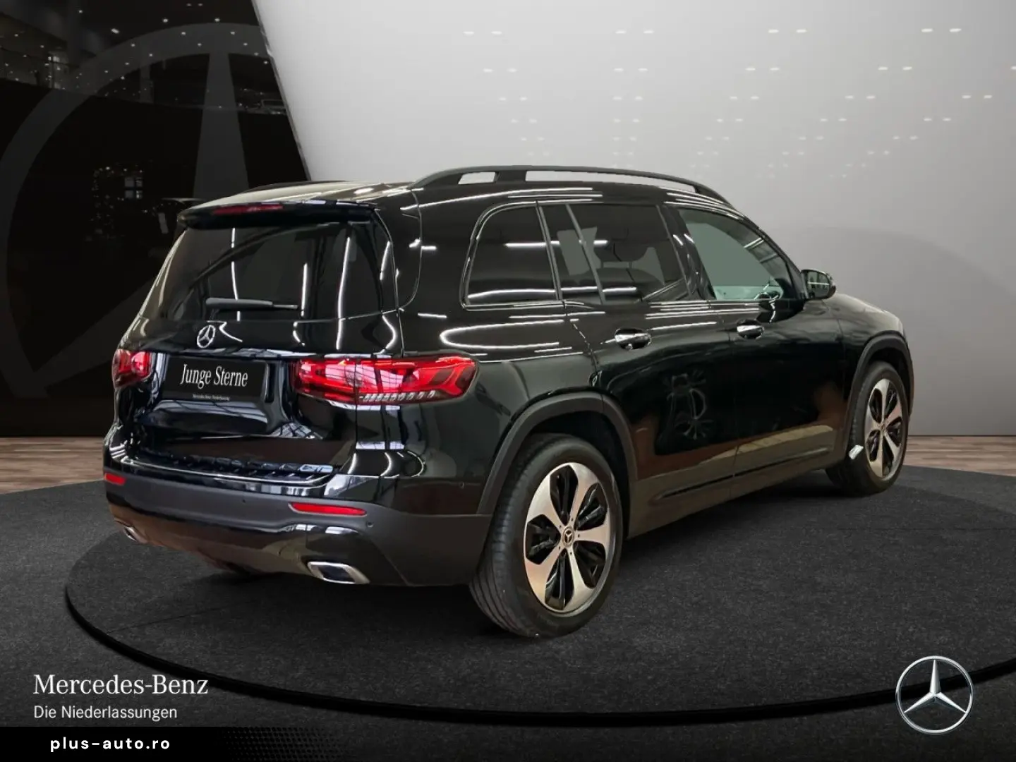 MERCEDES-BENZ GLB 200