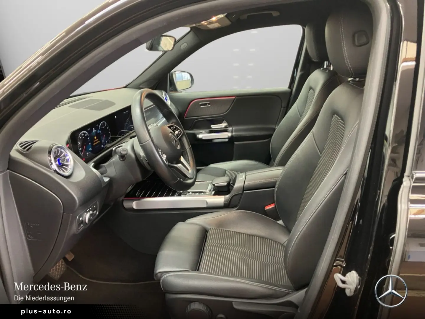 MERCEDES-BENZ GLB 200