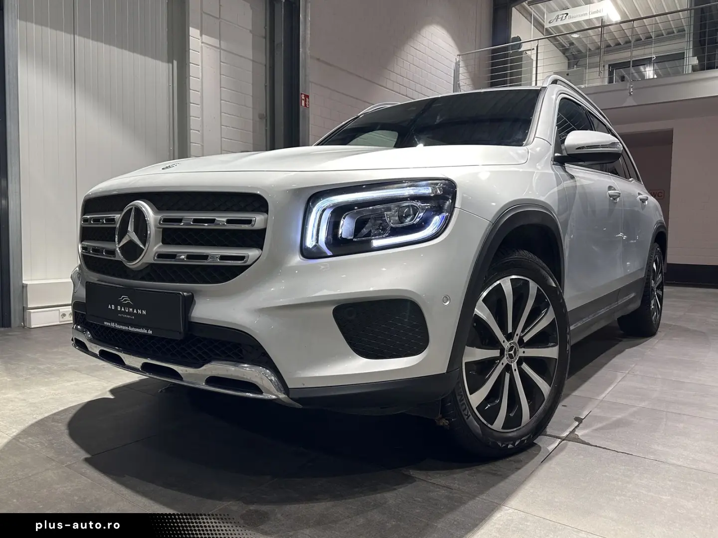 MERCEDES-BENZ GLB 200