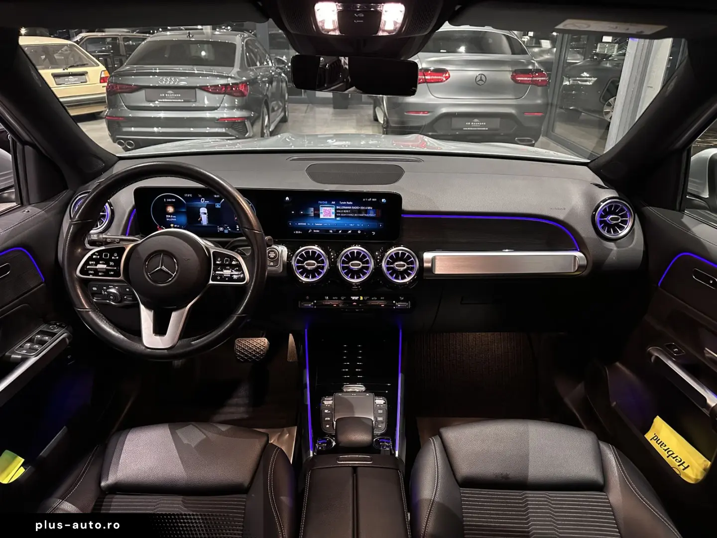 MERCEDES-BENZ GLB 200