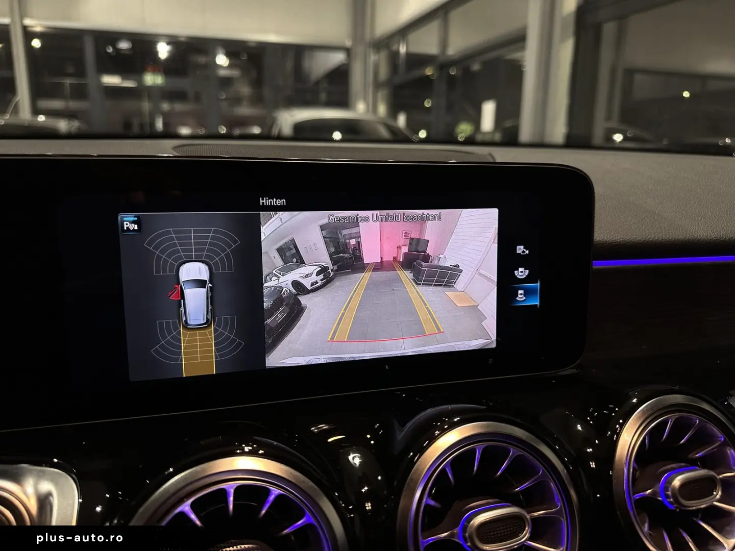 MERCEDES-BENZ GLB 200