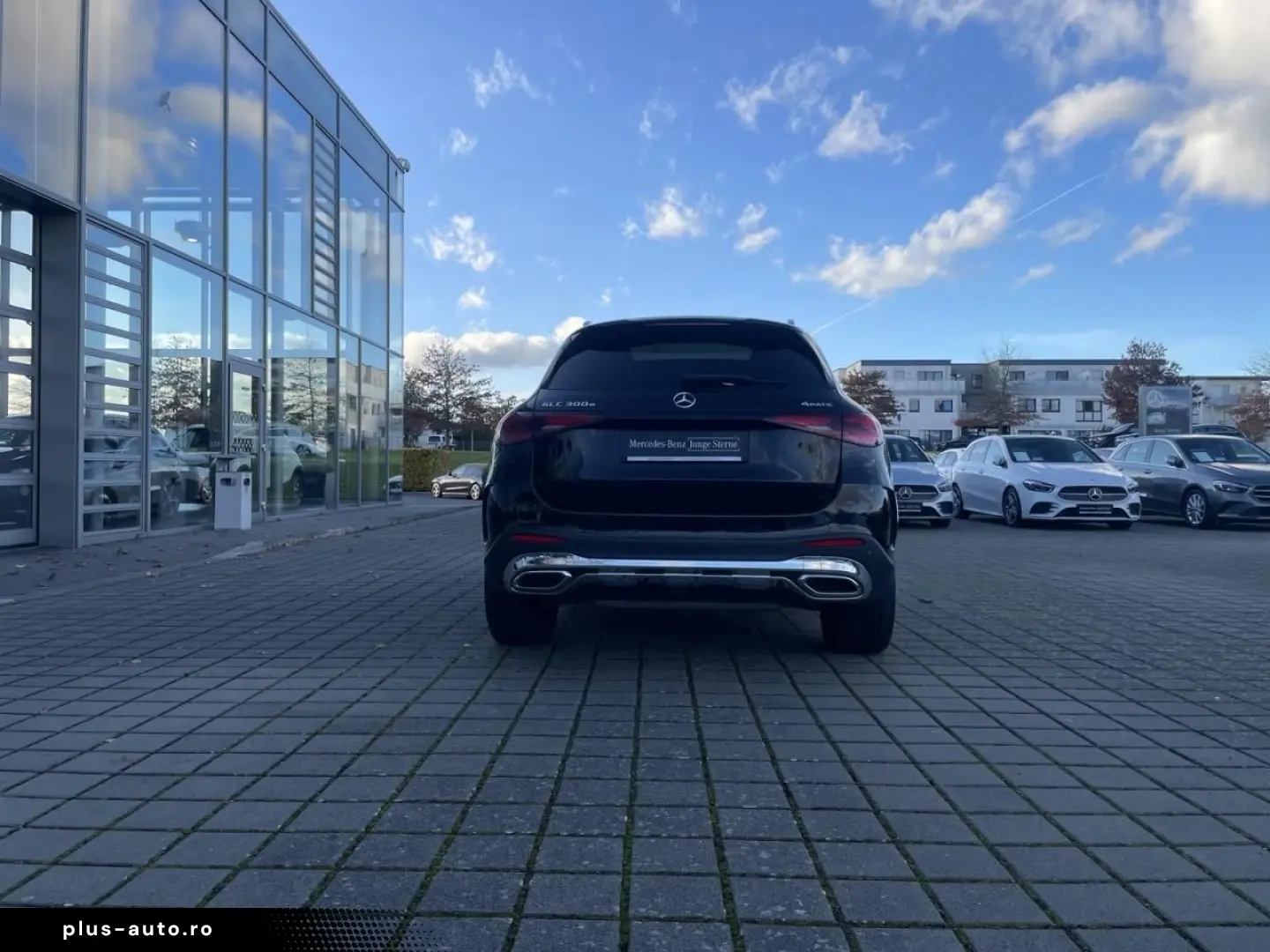 MERCEDES-BENZ GLC 300 e 4M AMG DIGI LIGHT MEMORY TOT&hellip;