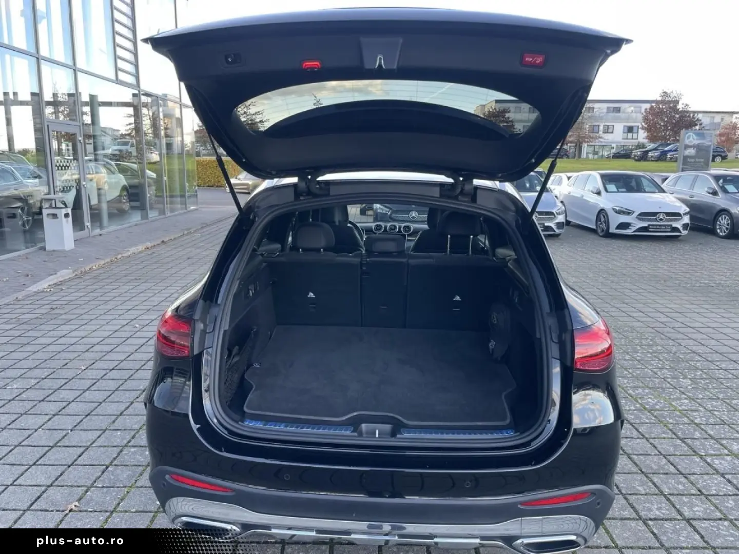 MERCEDES-BENZ GLC 300 e 4M AMG DIGI LIGHT MEMORY TOT&hellip;