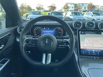 MERCEDES-BENZ GLC 300 e 4M AMG DIGI LIGHT MEMORY TOT&hellip;
