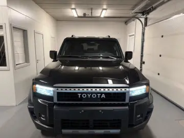 TOYOTA Land Cruiser 2.8 D-4D 4WD Executive Automatik