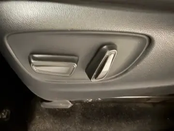 TOYOTA Land Cruiser 2.8 D-4D 4WD Executive Automatik