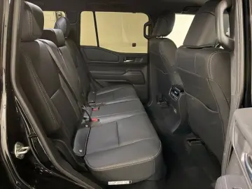 TOYOTA Land Cruiser 2.8 D-4D 4WD Executive Automatik