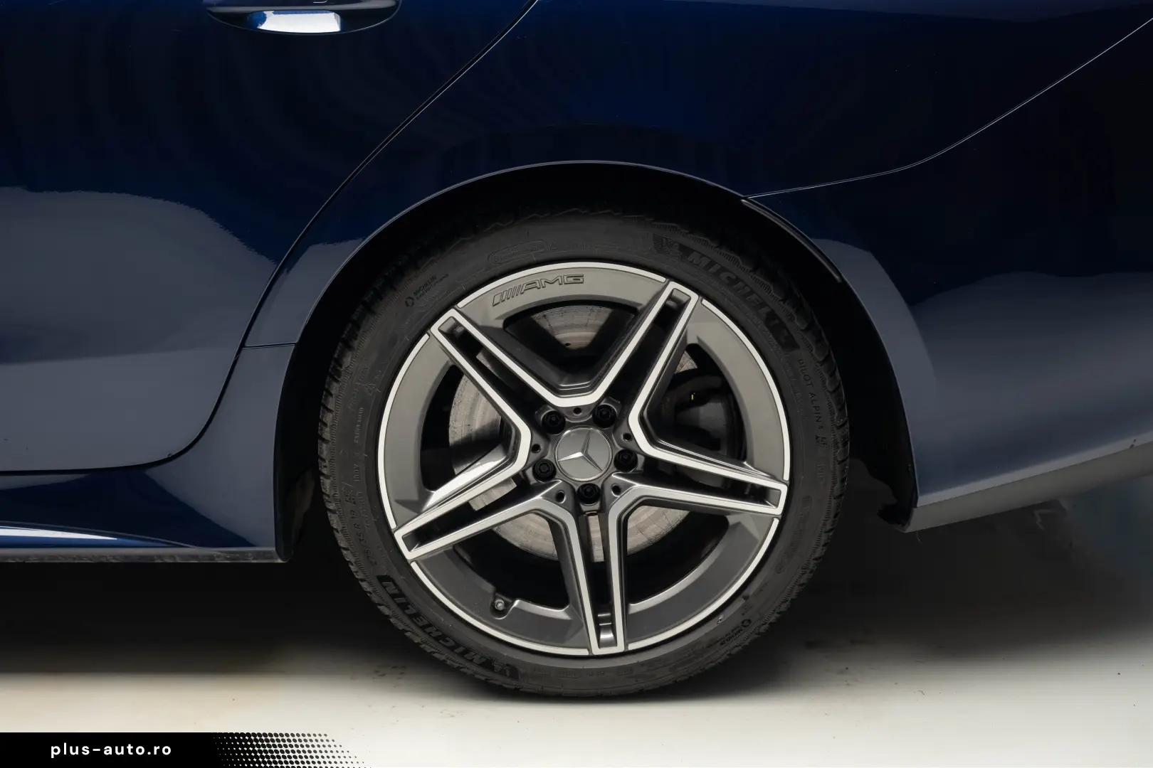 Mercedes CLS 53 AMG – Putere  Eleganță și Performanță de Top