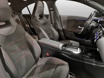 MERCEDES-BENZ AMG CLA 35 4M PREMIUM PANO-SD 360KAM BURMESTER