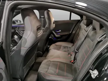 MERCEDES-BENZ AMG CLA 35 4M PREMIUM PANO-SD 360KAM BURMESTER