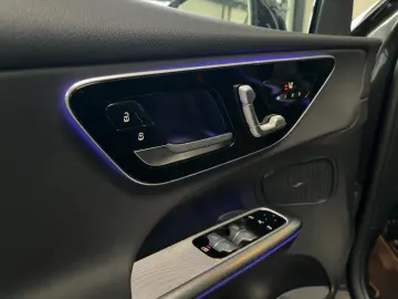 MERCEDES-BENZ GLC 300 e 4M Avantgarde TWA 360 AHK Sitzhz