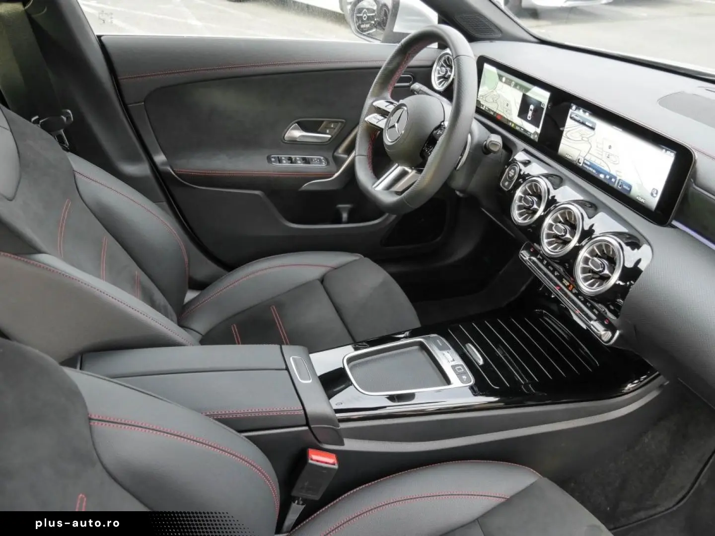 MERCEDES-BENZ CLA 250 4MATIC Coupé AMG MBEAM AMBIENTE MBUX