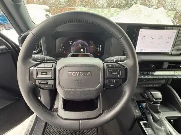 TOYOTA Land Cruiser 2.8 D-4D 4WD Automatik