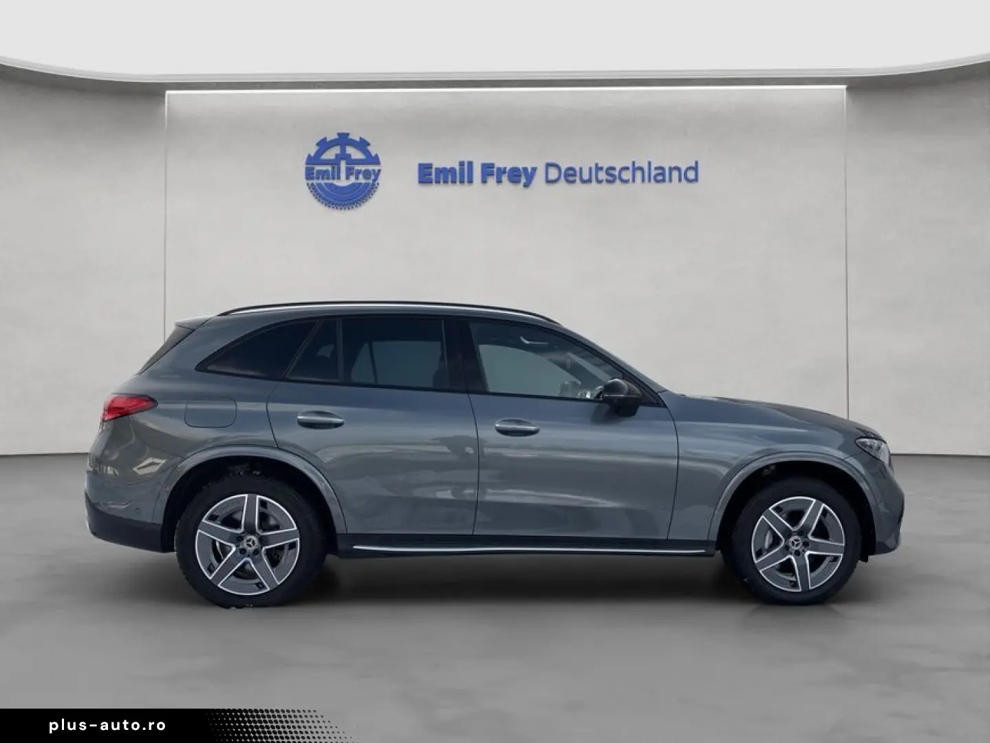 MERCEDES-BENZ GLC 300 e 4M AMG Panodach Dig.Light 360